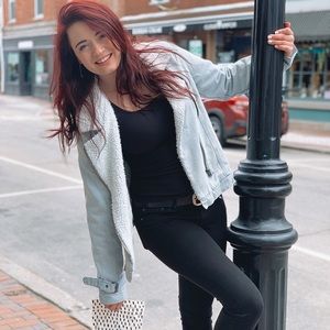 Meet your Posher, Karielle